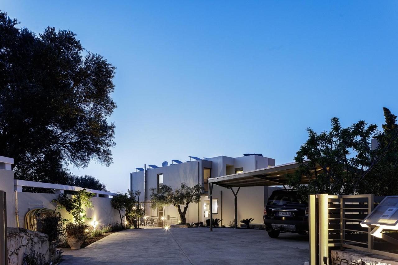 Rizes Villa With Jacuzzi & Heated Pool Agia Triada Exterior foto