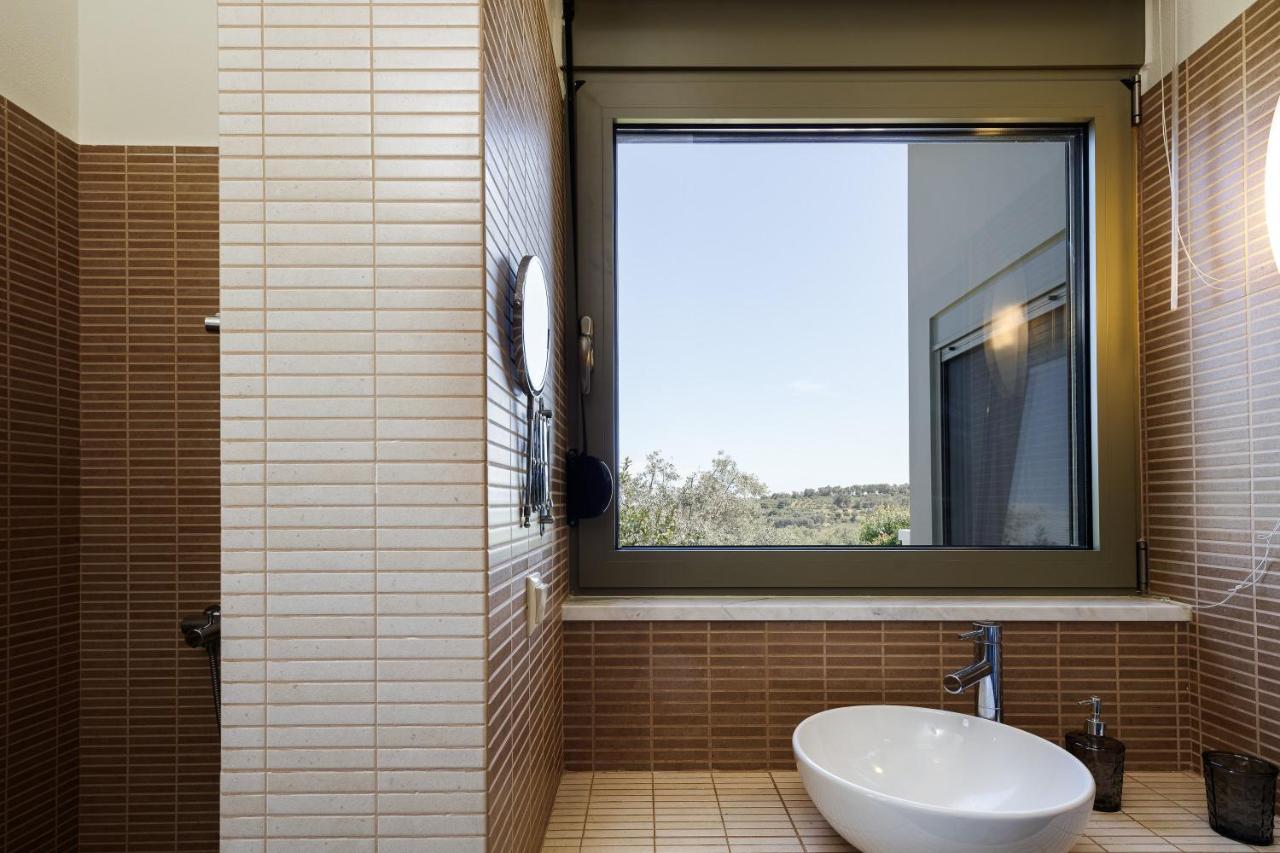 Rizes Villa With Jacuzzi & Heated Pool Agia Triada Exterior foto