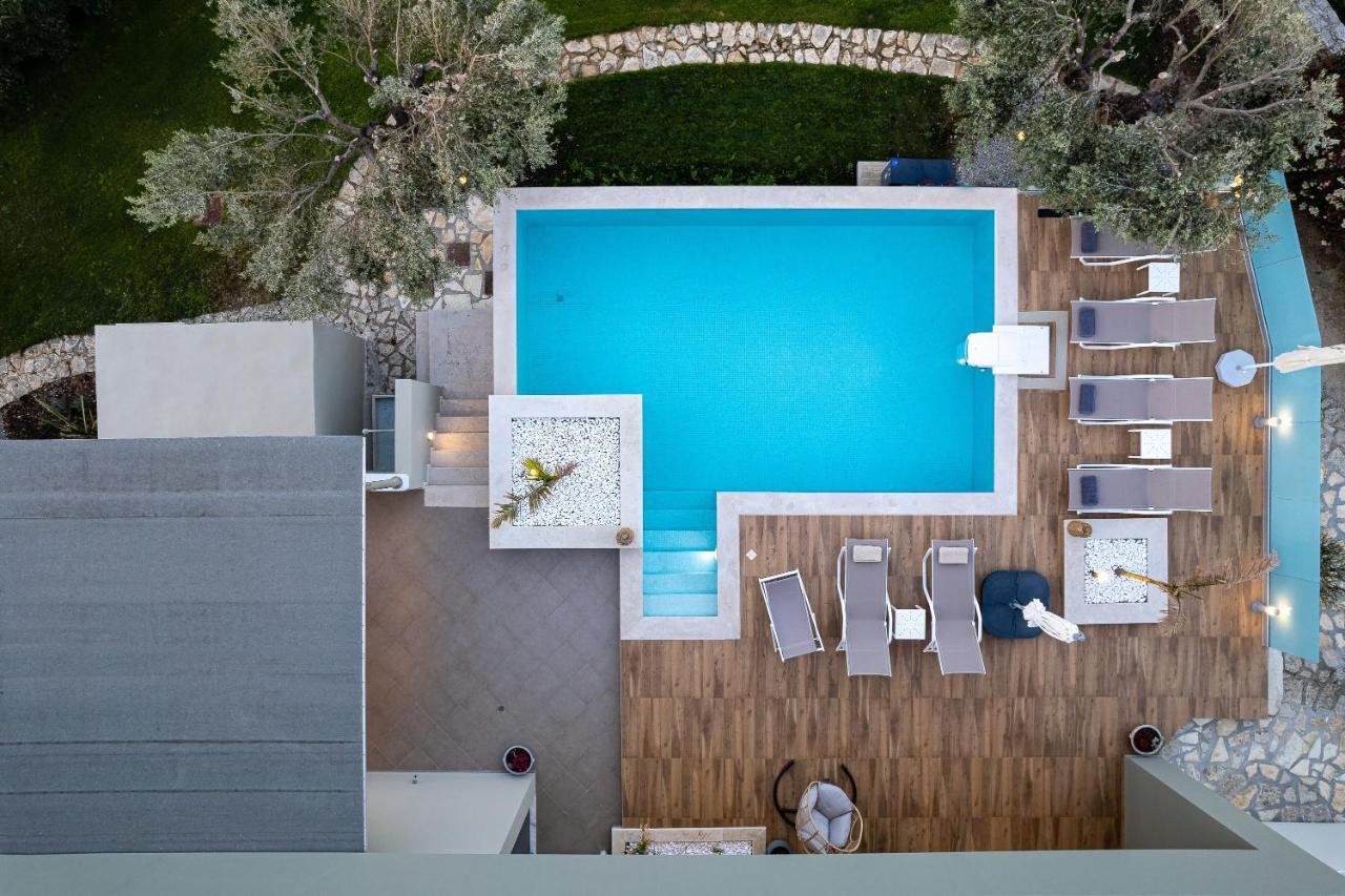 Rizes Villa With Jacuzzi & Heated Pool Agia Triada Exterior foto